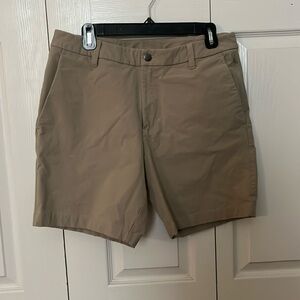 Men’s lululemon short- ABC Classic-Fit Short 7"
*Warpstreme size 33
